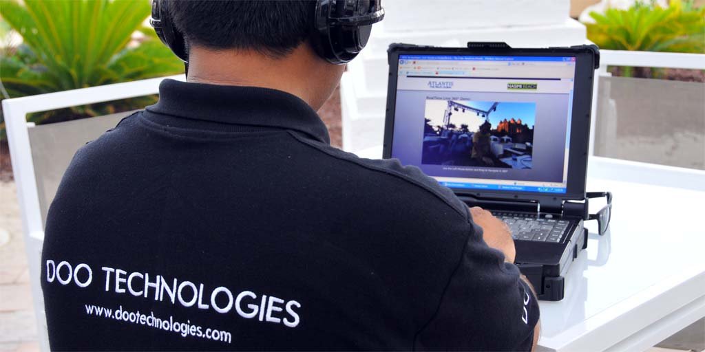 Live 360° view on a rugged laptop.